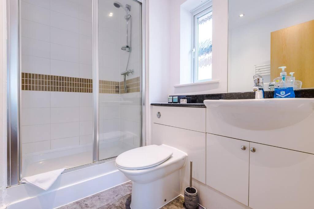 Luxurious Cosy 4Br Home Cheshire Saughall Eksteriør billede
